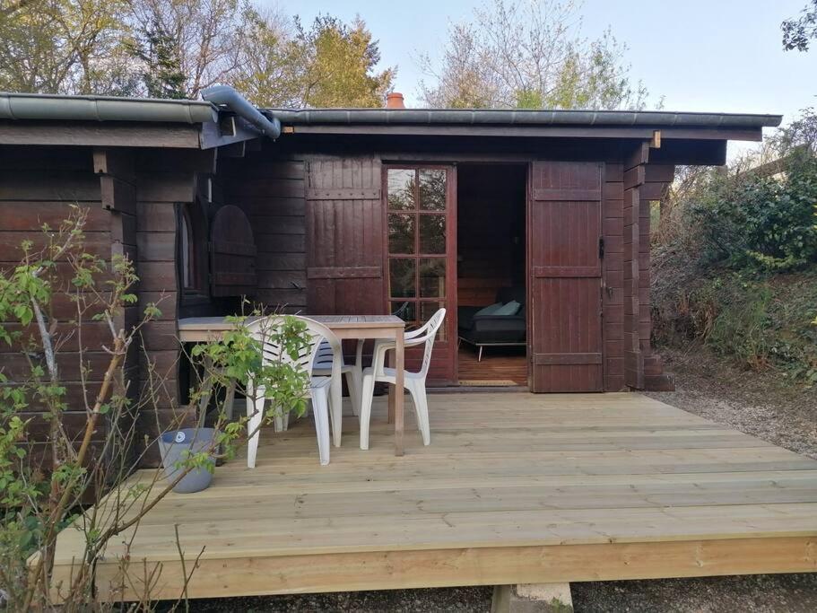 Chalet En Pleine Nature Au Bord D'Un Etang Lanvallay Exteriör bild