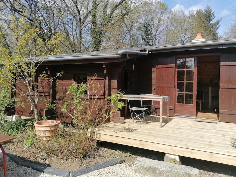 Chalet En Pleine Nature Au Bord D'Un Etang Lanvallay Exteriör bild